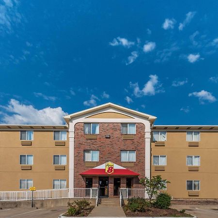 Super 8 By Wyndham Denton Hotel Luaran gambar