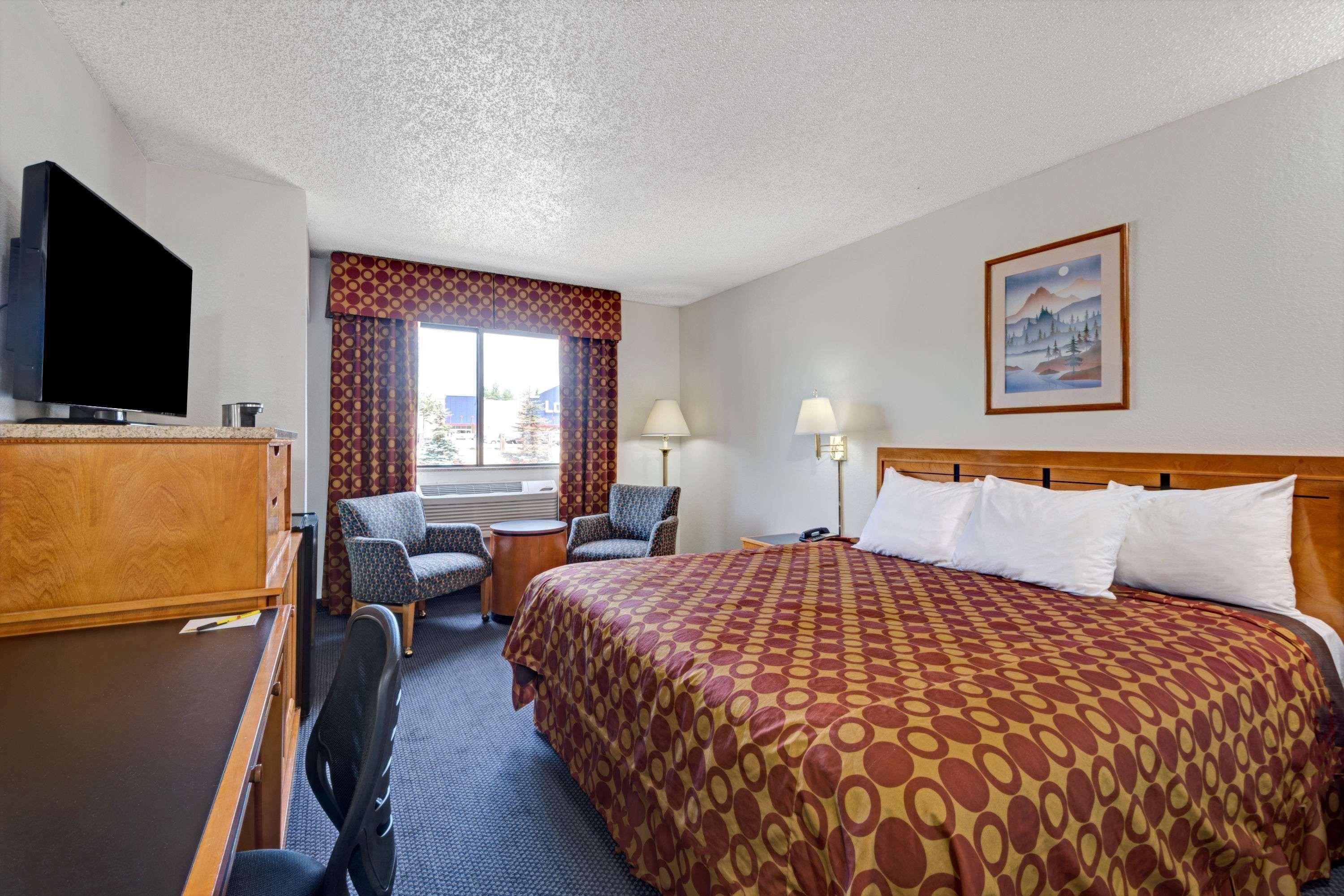 Super 8 By Wyndham Denton Hotel Luaran gambar